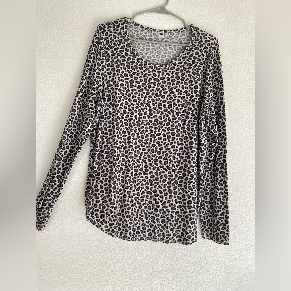 Old Navy Animal Print Long Sleeve Top
